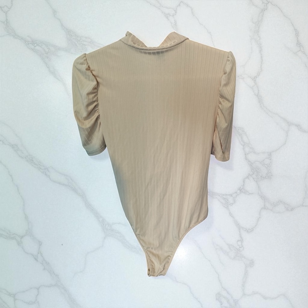 SHEIN Nude Ribbed Top - Picture 3 of 5